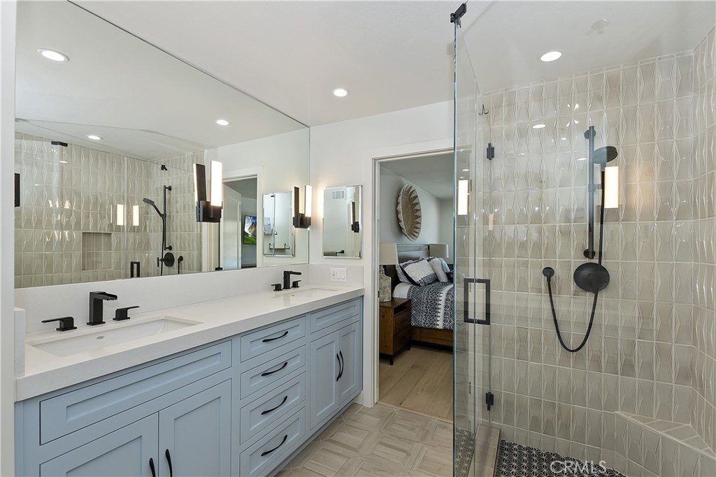 Lake Arrowhead, California, 92352, United States, 2 Bedrooms Bedrooms, ,2 BathroomsBathrooms,Residential,Forsale,1953300
