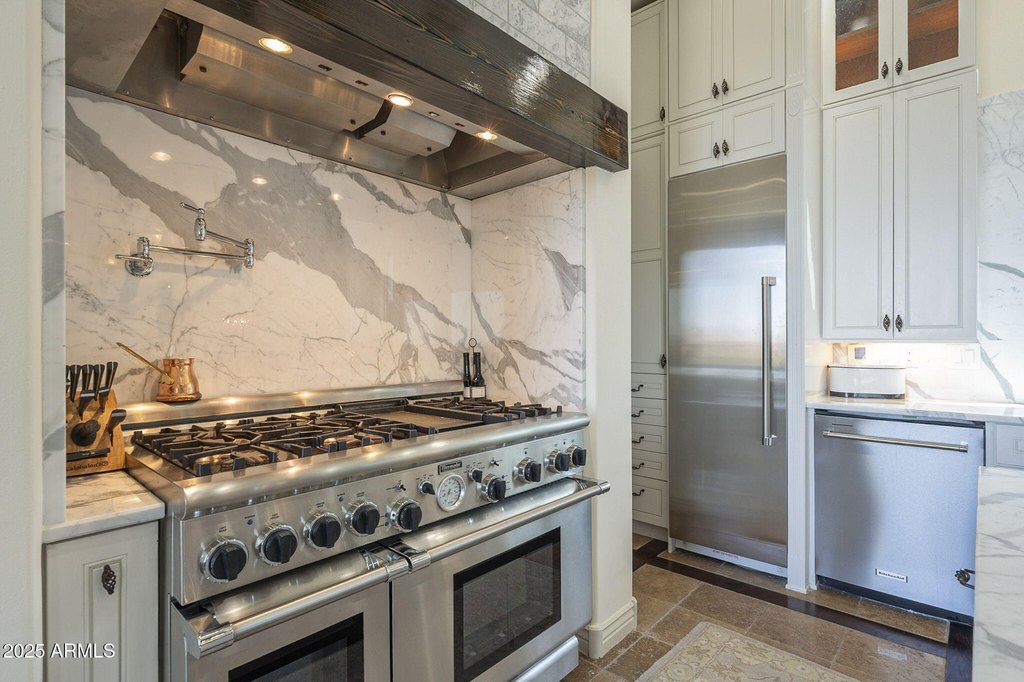 Gold Canyon, Arizona, 85118, United States, 5 Bedrooms Bedrooms, ,6 BathroomsBathrooms,Residential,Forsale,1953465