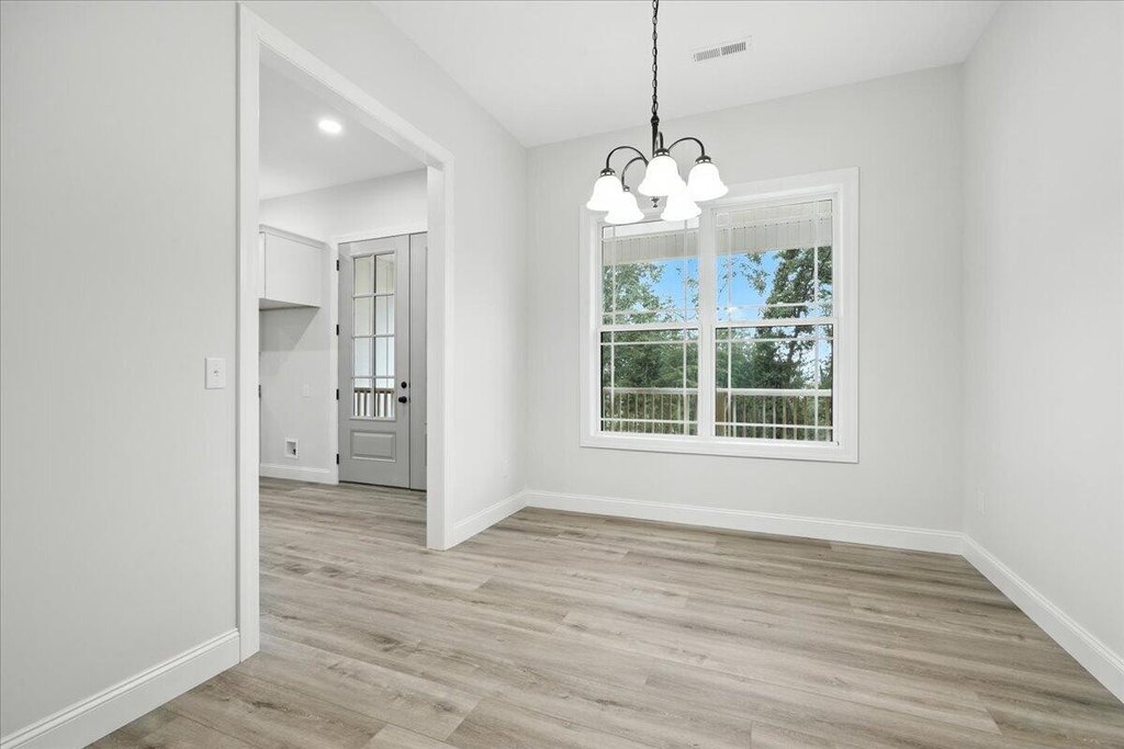 Talbott, Tennessee, 37877, United States, 3 Bedrooms Bedrooms, ,2.5 BathroomsBathrooms,Residential,Forsale,1986958