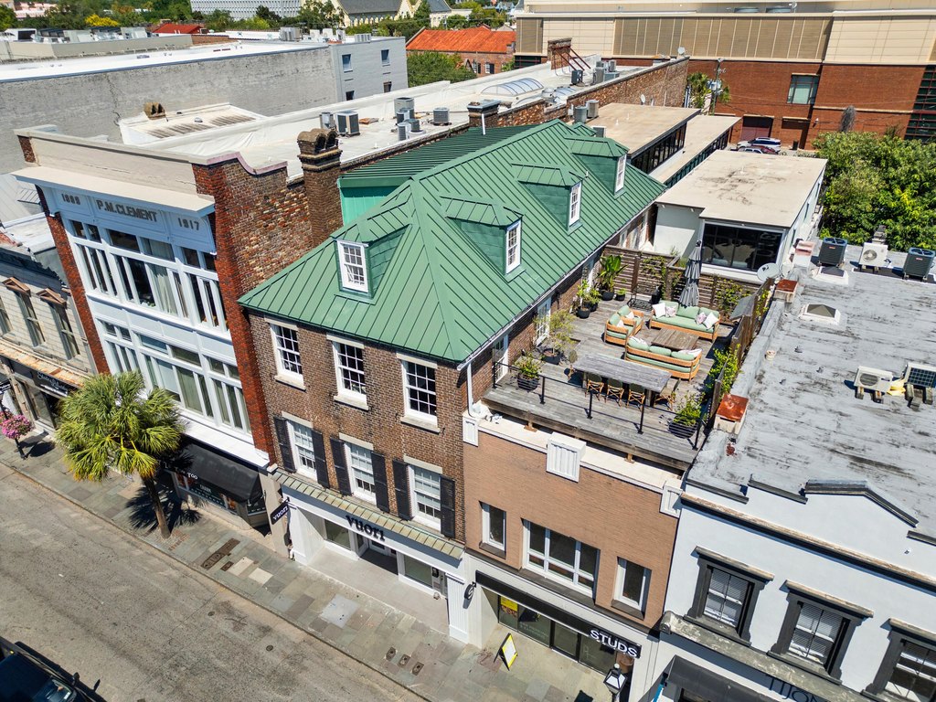 Charleston, South Carolina, 29401, United States, 2 Bedrooms Bedrooms, ,1.5 BathroomsBathrooms,Residential,Forsale,1953164