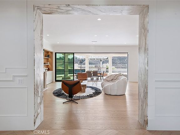 Calabasas, California, 91302, United States, 5 Bedrooms Bedrooms, ,6 BathroomsBathrooms,Residential,Forsale,1987286