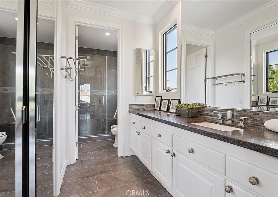 Calabasas, California, 91302, United States, 5 Bedrooms Bedrooms, ,6 BathroomsBathrooms,Residential,Forsale,1987286