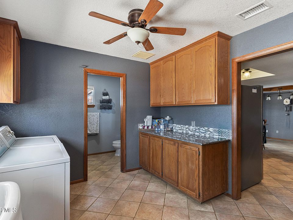 Lancaster, California, 93536, United States, 3 Bedrooms Bedrooms, ,3 BathroomsBathrooms,Residential,Forsale,1987287