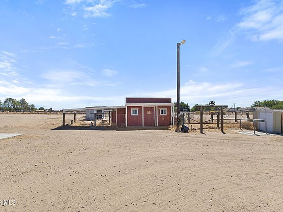 Lancaster, California, 93536, United States, 3 Bedrooms Bedrooms, ,3 BathroomsBathrooms,Residential,Forsale,1987287