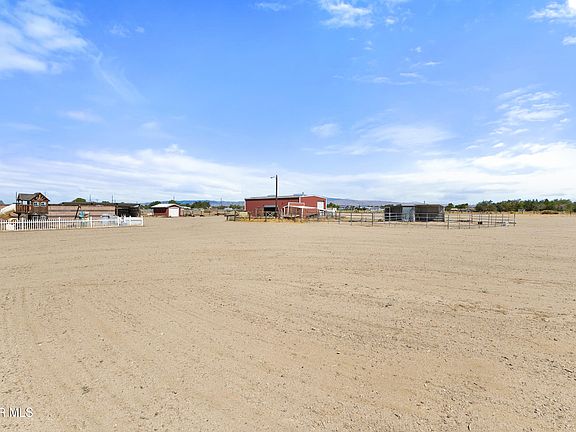 Lancaster, California, 93536, United States, 3 Bedrooms Bedrooms, ,3 BathroomsBathrooms,Residential,Forsale,1987287