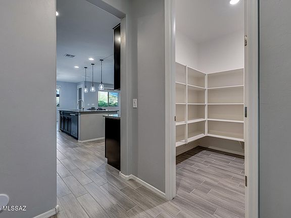 Oro Valley, Arizona, 85737, United States, 5 Bedrooms Bedrooms, ,4 BathroomsBathrooms,Residential,Forsale,1946071