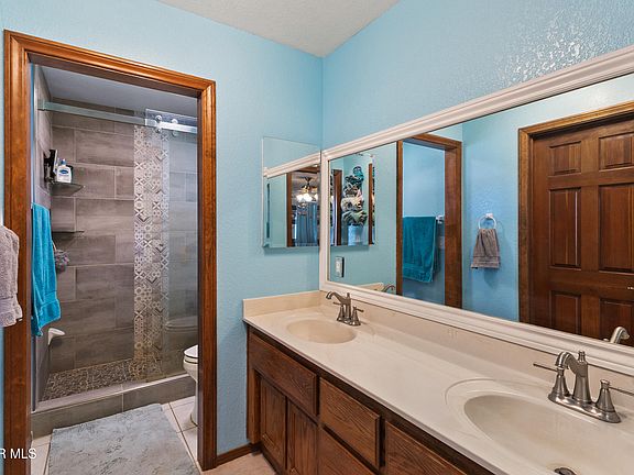 Lancaster, California, 93536, United States, 3 Bedrooms Bedrooms, ,3 BathroomsBathrooms,Residential,Forsale,1987287