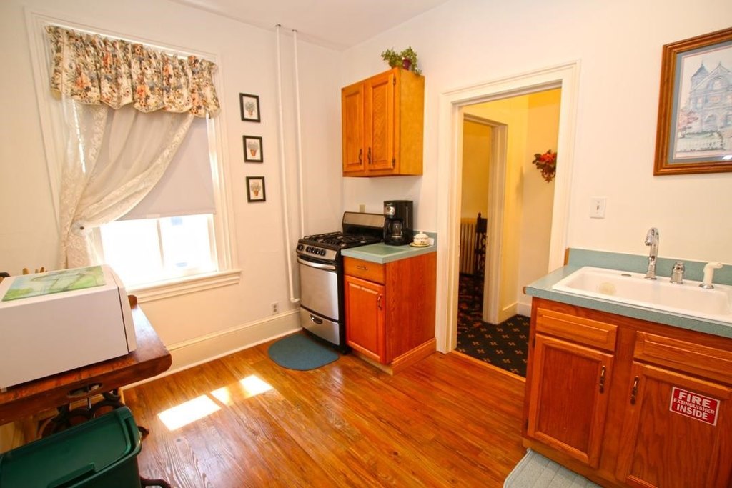 Cape May, New Jersey, 08204, United States, 9 Bedrooms Bedrooms, ,5 BathroomsBathrooms,Residential,Forsale,1967242