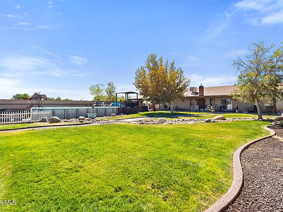 Lancaster, California, 93536, United States, 3 Bedrooms Bedrooms, ,3 BathroomsBathrooms,Residential,Forsale,1987287