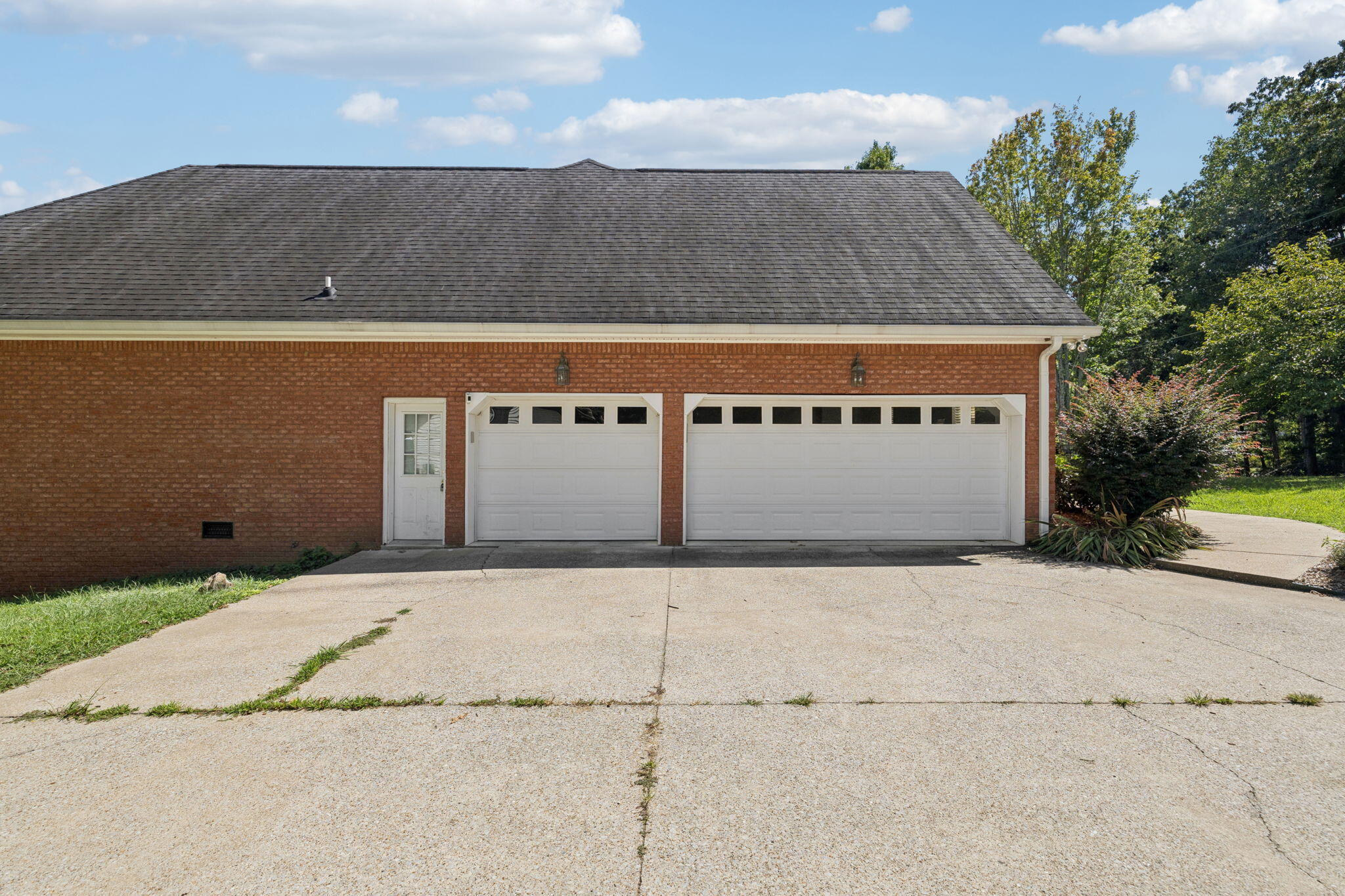 Harrison, Tennessee, 37341, United States, 4 Bedrooms Bedrooms, ,3 BathroomsBathrooms,Residential,Forsale,1946803