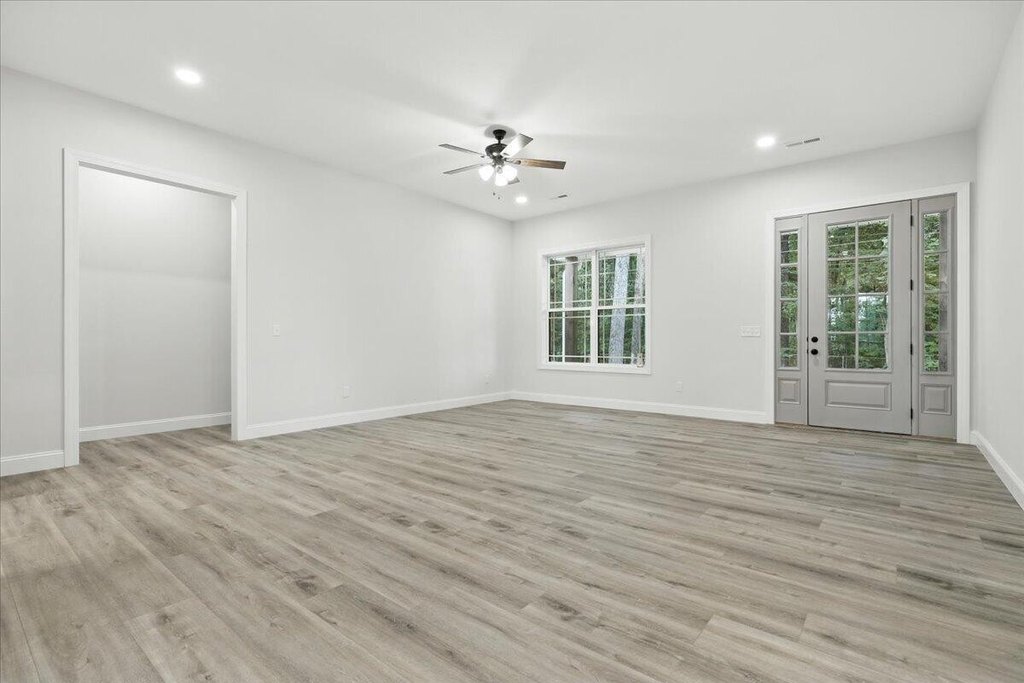 Talbott, Tennessee, 37877, United States, 3 Bedrooms Bedrooms, ,2.5 BathroomsBathrooms,Residential,Forsale,1986958