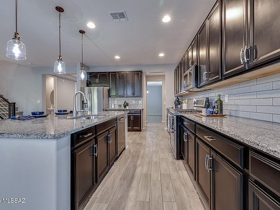 Oro Valley, Arizona, 85737, United States, 5 Bedrooms Bedrooms, ,4 BathroomsBathrooms,Residential,Forsale,1946071