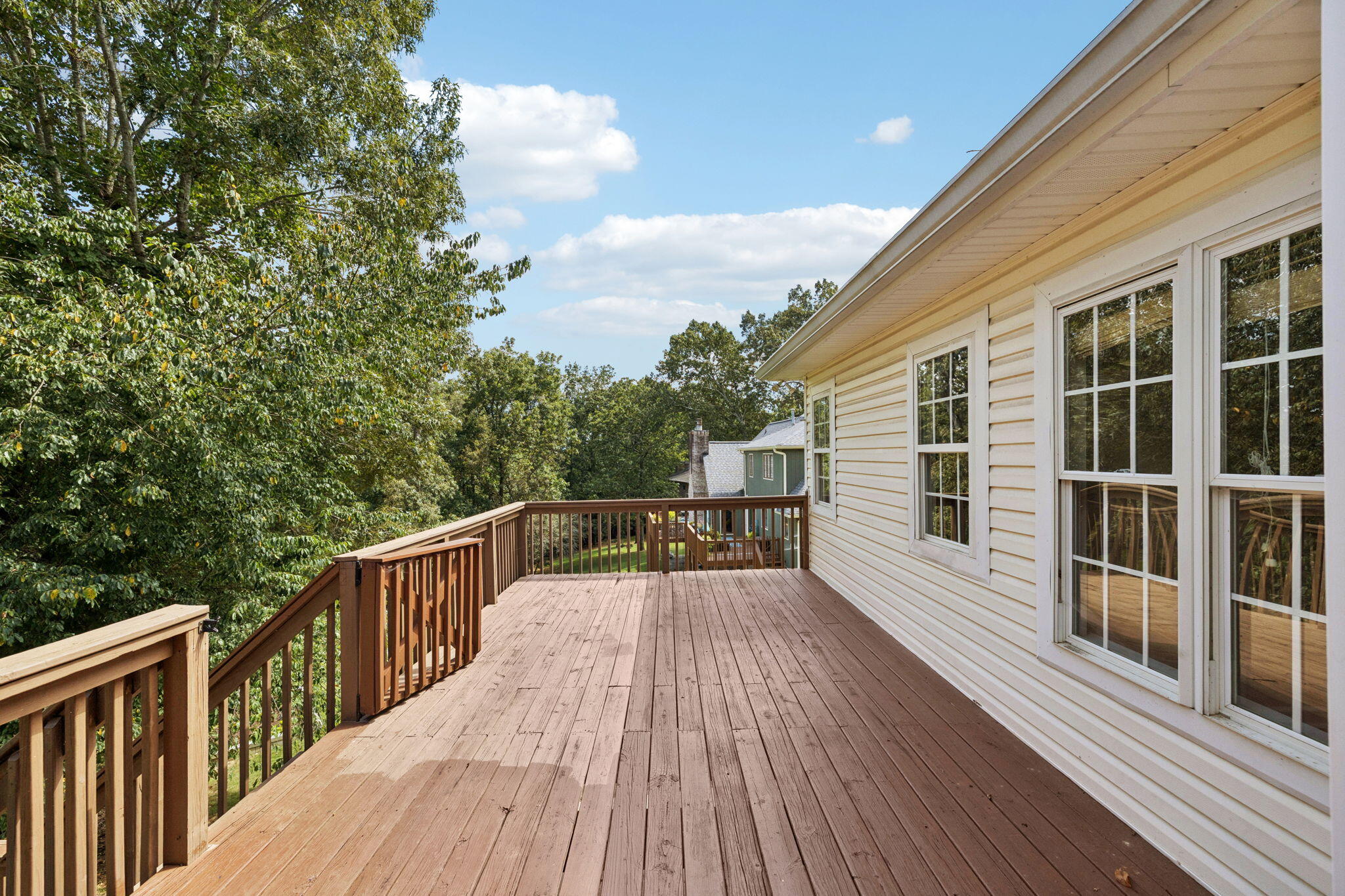 Harrison, Tennessee, 37341, United States, 4 Bedrooms Bedrooms, ,3 BathroomsBathrooms,Residential,Forsale,1946803