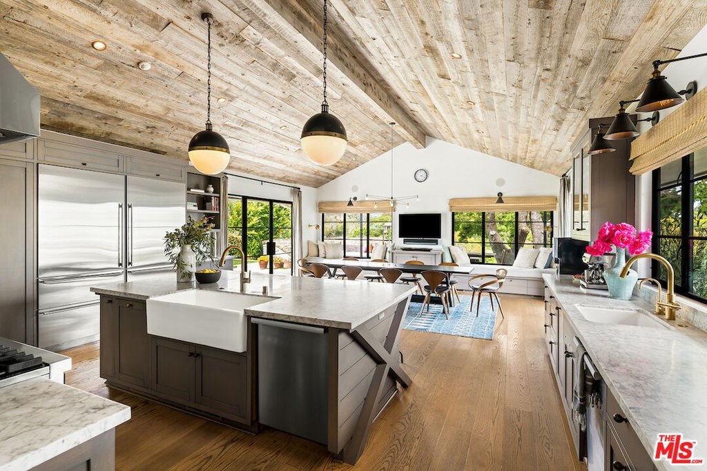 Malibu, California, 90265, United States, 7 Bedrooms Bedrooms, ,6.5 BathroomsBathrooms,Residential,Forsale,1922149