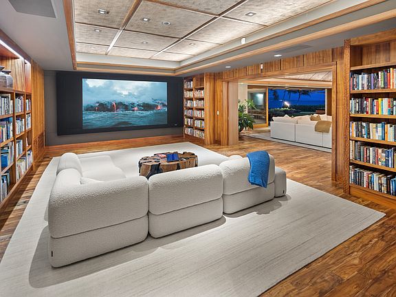 Kailua Kona, Hawaii, 96740, United States, 10 Bedrooms Bedrooms, ,13 BathroomsBathrooms,Residential,Forsale,1953844