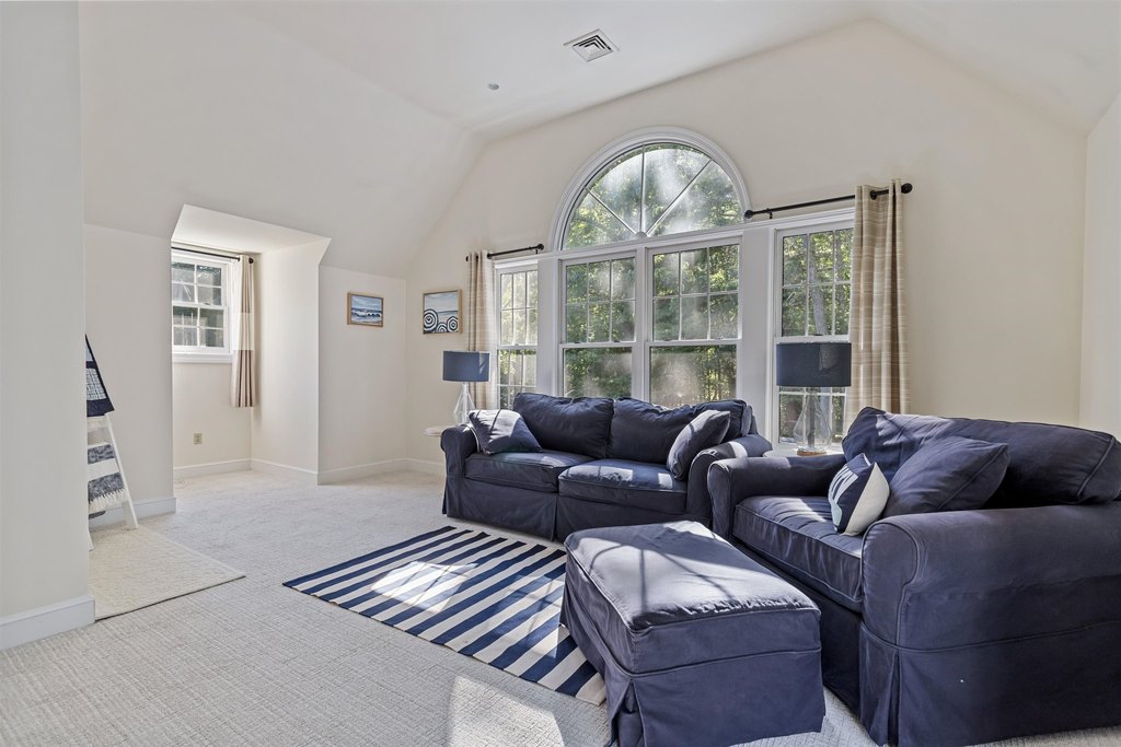 Hampton, New Hampshire, 03842, United States, 4 Bedrooms Bedrooms, ,3.5 BathroomsBathrooms,Residential,Forsale,1952920
