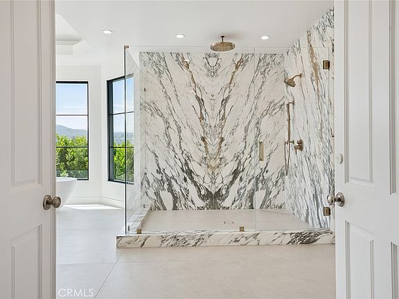 Calabasas, California, 91302, United States, 5 Bedrooms Bedrooms, ,6 BathroomsBathrooms,Residential,Forsale,1987286