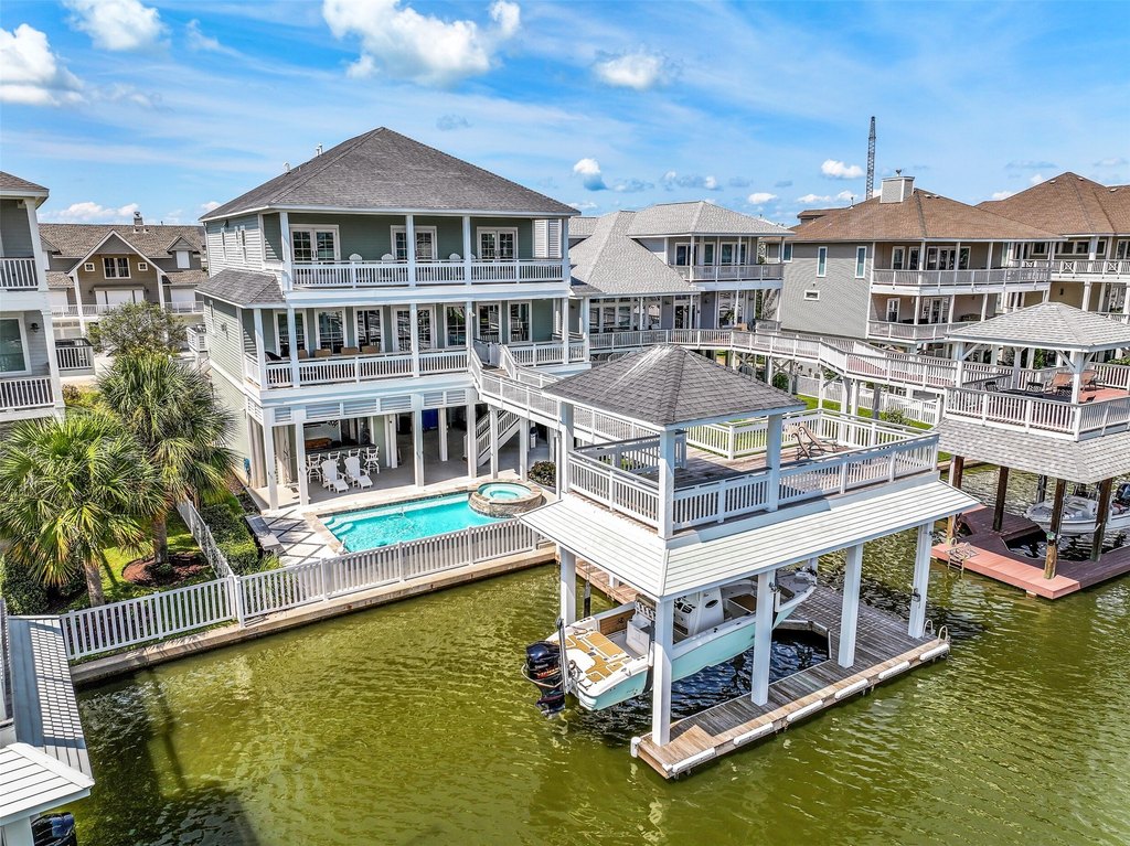 Galveston, Texas, 77554, United States, 4 Bedrooms Bedrooms, ,4.5 BathroomsBathrooms,Residential,Forsale,1954137