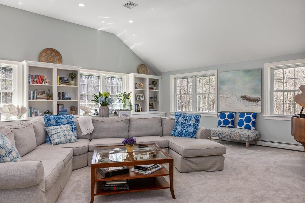 North Hampton, New Hampshire, 03862, United States, 4 Bedrooms Bedrooms, ,2.5 BathroomsBathrooms,Residential,Forsale,1952916