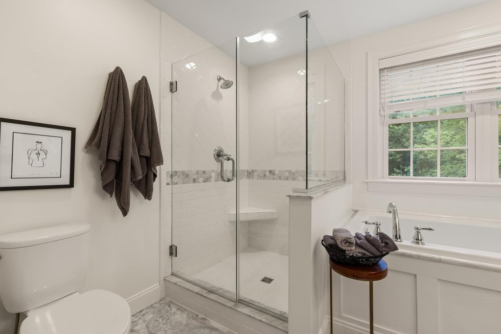 North Hampton, New Hampshire, 03862, United States, 4 Bedrooms Bedrooms, ,2.5 BathroomsBathrooms,Residential,Forsale,1952916