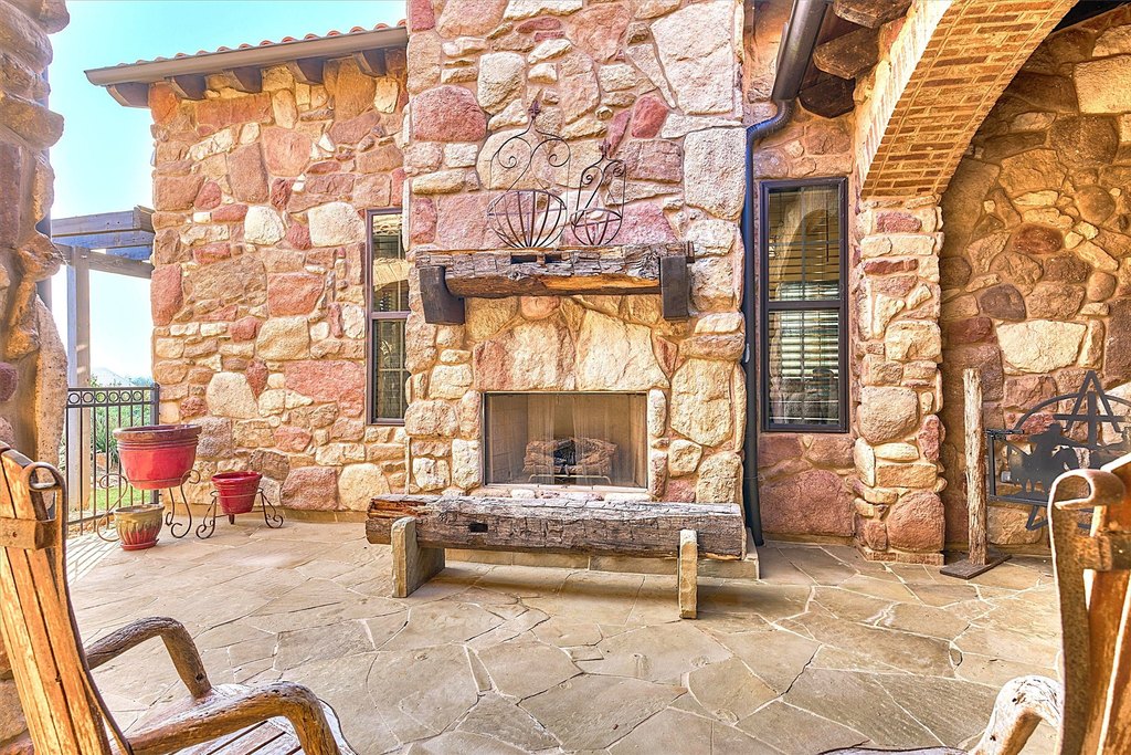 Navasota, Texas, 77868, United States, 4 Bedrooms Bedrooms, ,4 BathroomsBathrooms,Residential,Forsale,1954113