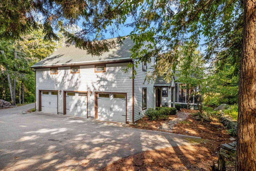 Moultonborough, New Hampshire, 03254, United States, 5 Bedrooms Bedrooms, ,3.5 BathroomsBathrooms,Residential,Forsale,1952910