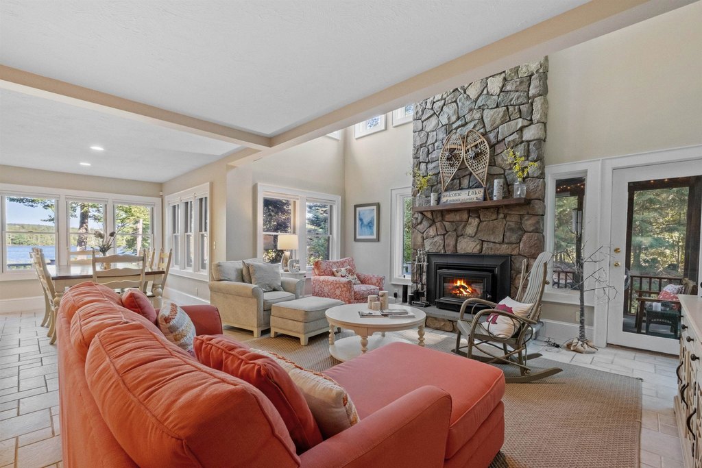 Moultonborough, New Hampshire, 03254, United States, 5 Bedrooms Bedrooms, ,3.5 BathroomsBathrooms,Residential,Forsale,1952910