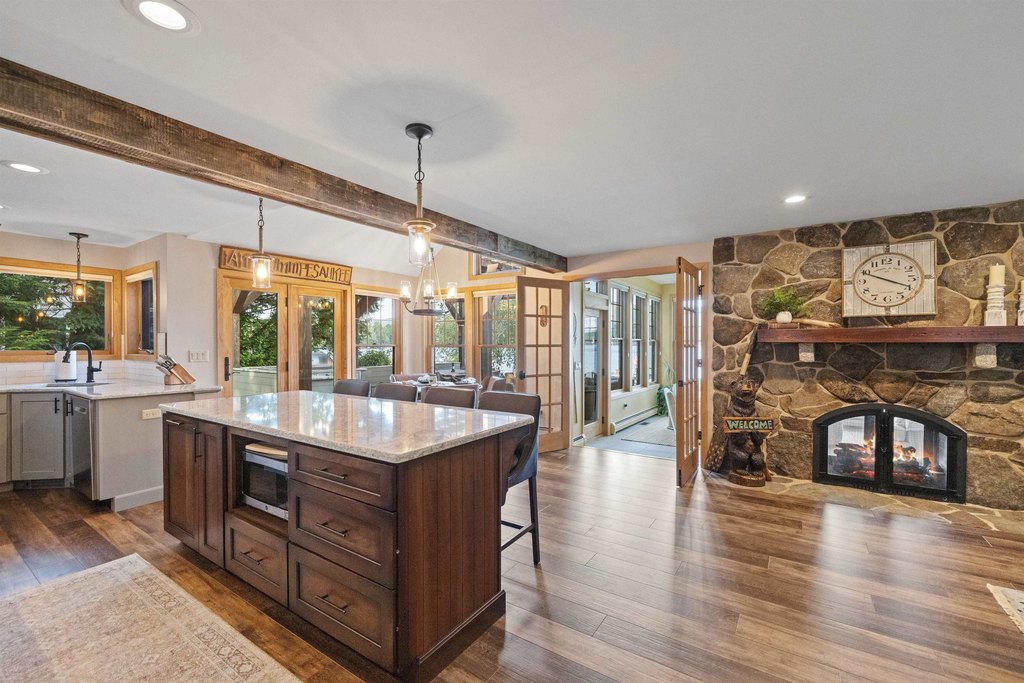 Moultonborough, New Hampshire, 03254, United States, 4 Bedrooms Bedrooms, ,3 BathroomsBathrooms,Residential,Forsale,1952908