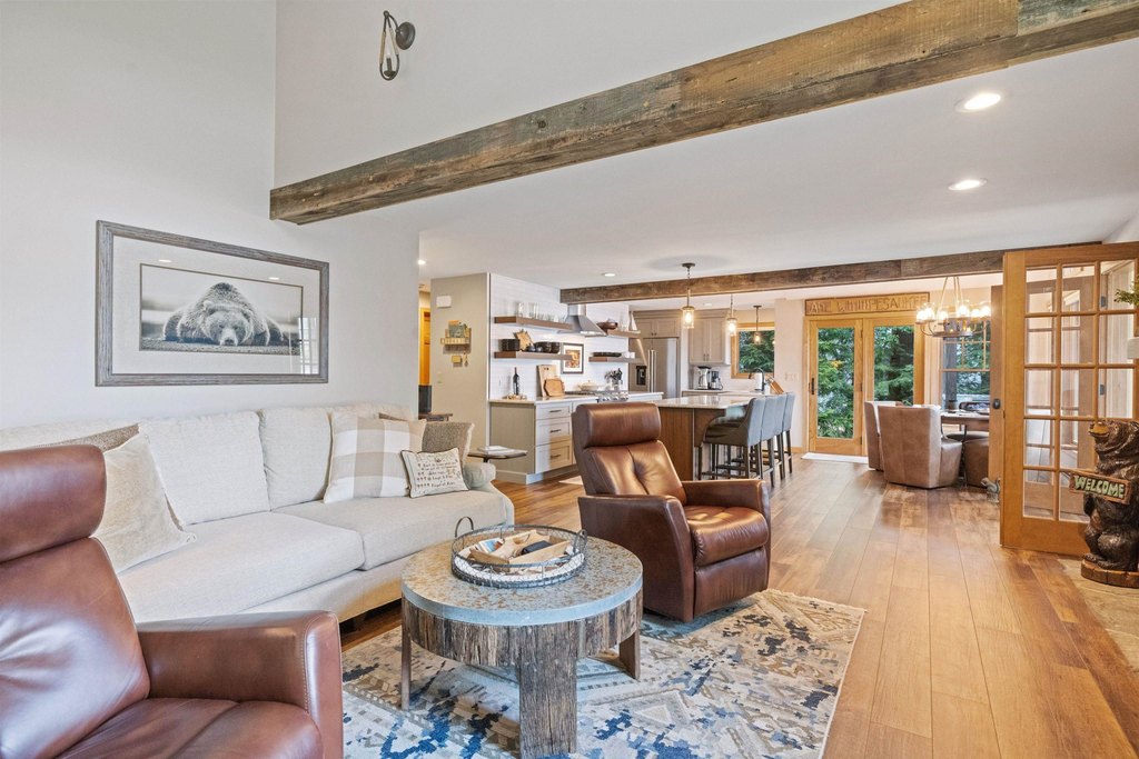 Moultonborough, New Hampshire, 03254, United States, 4 Bedrooms Bedrooms, ,3 BathroomsBathrooms,Residential,Forsale,1952908