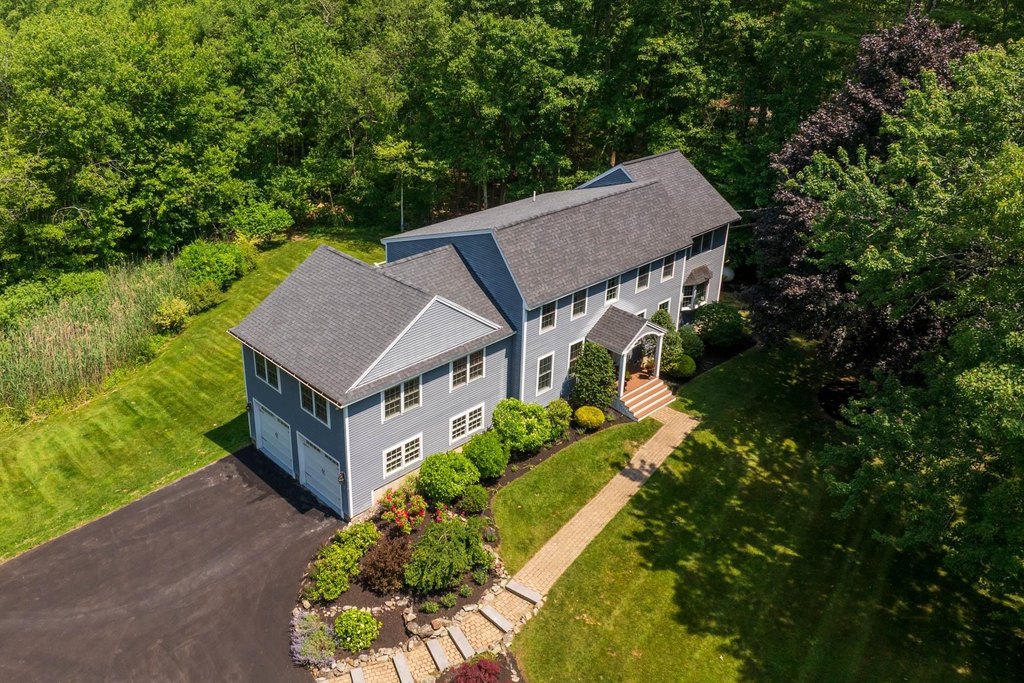 North Hampton, New Hampshire, 03862, United States, 4 Bedrooms Bedrooms, ,2.5 BathroomsBathrooms,Residential,Forsale,1952916