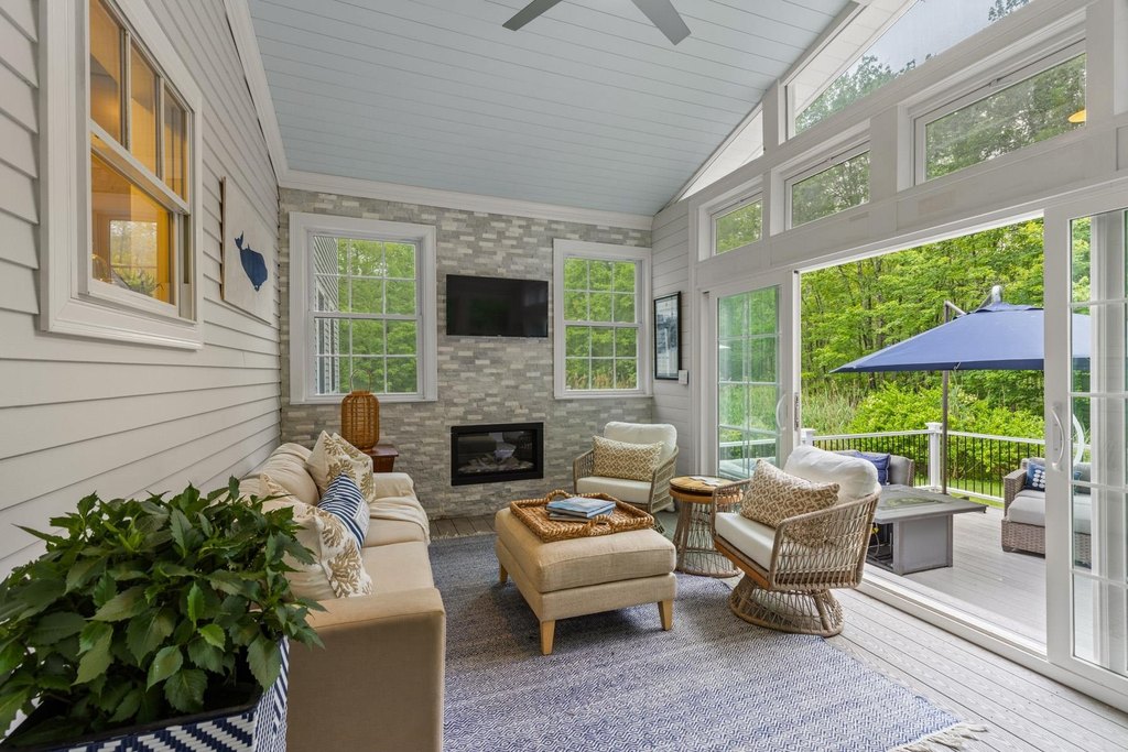 North Hampton, New Hampshire, 03862, United States, 4 Bedrooms Bedrooms, ,2.5 BathroomsBathrooms,Residential,Forsale,1952916
