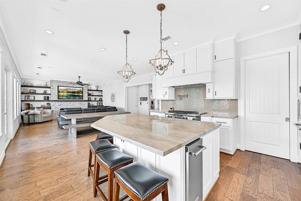 Galveston, Texas, 77554, United States, 4 Bedrooms Bedrooms, ,4.5 BathroomsBathrooms,Residential,Forsale,1954137