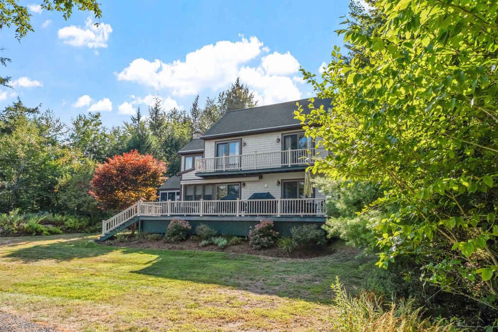 Moultonborough, New Hampshire, 03254, United States, 5 Bedrooms Bedrooms, ,3.5 BathroomsBathrooms,Residential,Forsale,1952910