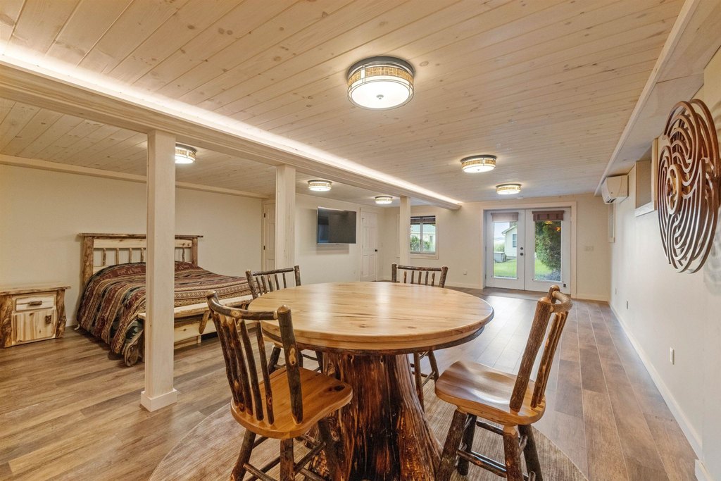 Moultonborough, New Hampshire, 03254, United States, 5 Bedrooms Bedrooms, ,3 BathroomsBathrooms,Residential,Forsale,1952912