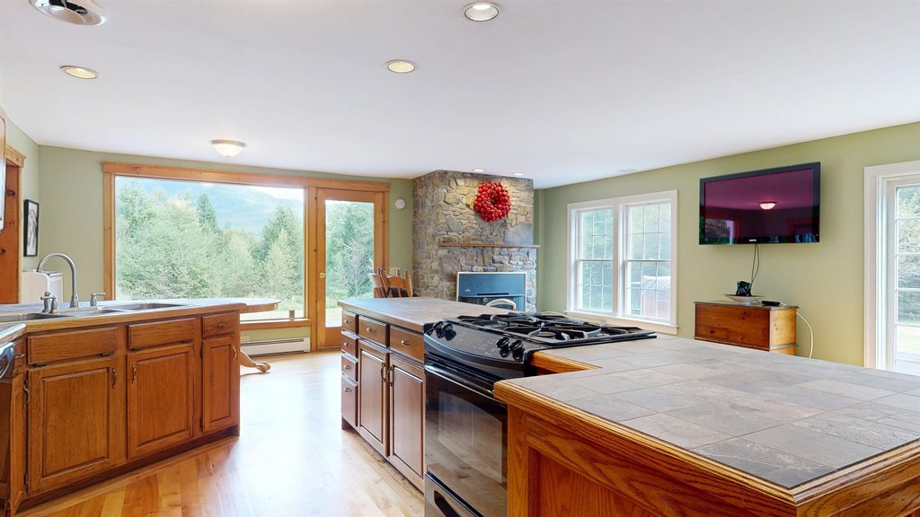 Underhill, Vermont, 05489, United States, 4 Bedrooms Bedrooms, ,3 BathroomsBathrooms,Residential,Forsale,1953117