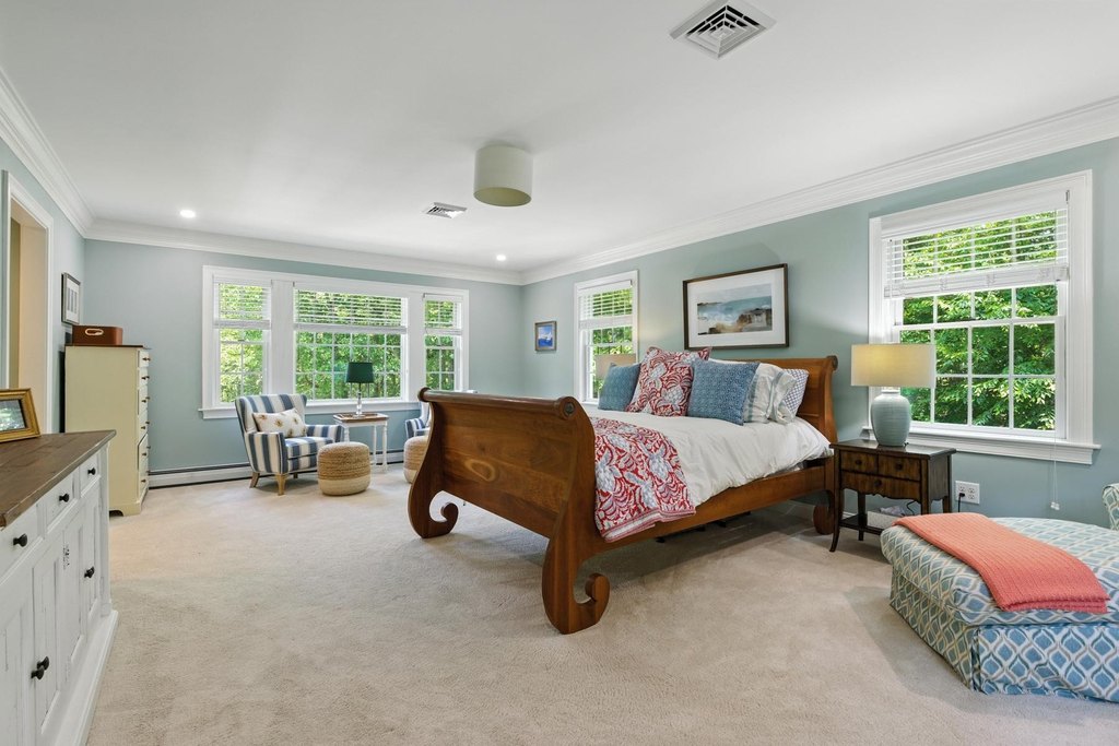 North Hampton, New Hampshire, 03862, United States, 4 Bedrooms Bedrooms, ,2.5 BathroomsBathrooms,Residential,Forsale,1952916