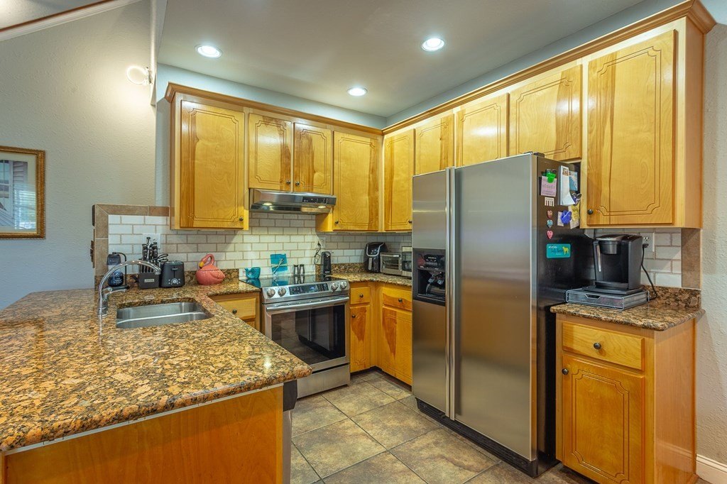 Eastpoint, Florida, 32328, United States, 4 Bedrooms Bedrooms, ,3 BathroomsBathrooms,Residential,Forsale,1946765