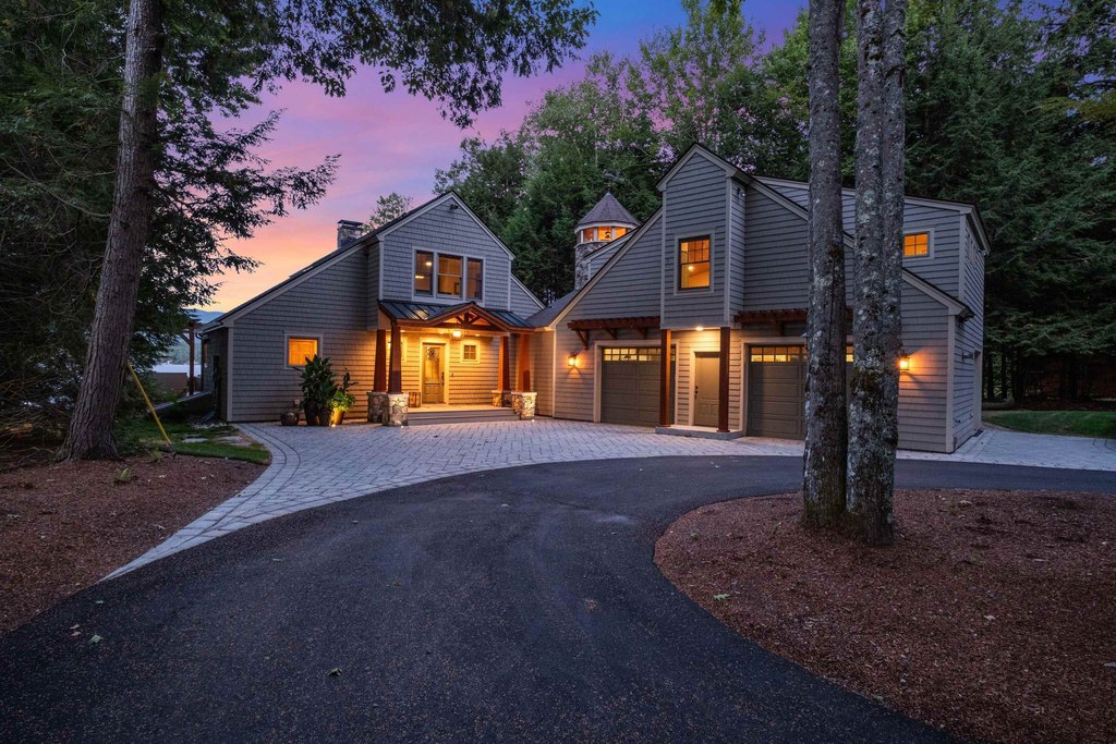 Moultonborough, New Hampshire, 03254, United States, 4 Bedrooms Bedrooms, ,3 BathroomsBathrooms,Residential,Forsale,1952908