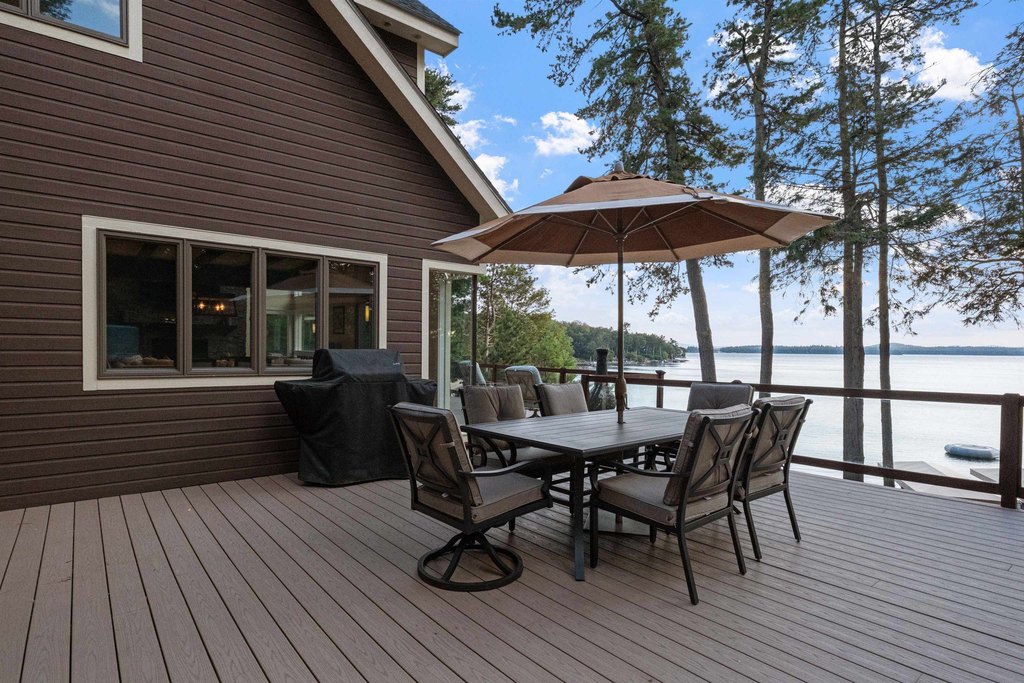 Moultonborough, New Hampshire, 03254, United States, 5 Bedrooms Bedrooms, ,5.5 BathroomsBathrooms,Residential,Forsale,1952906