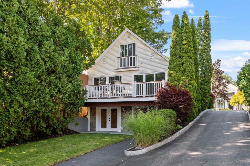 Moultonborough, New Hampshire, 03254, United States, 5 Bedrooms Bedrooms, ,3 BathroomsBathrooms,Residential,Forsale,1952912