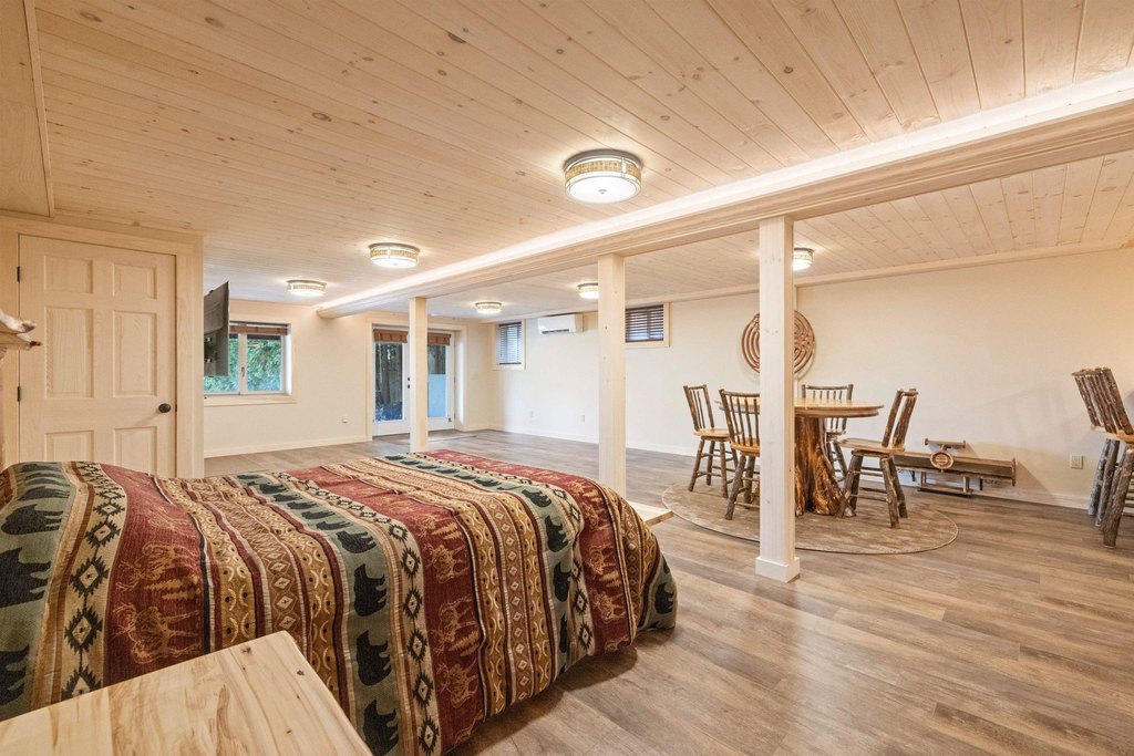 Moultonborough, New Hampshire, 03254, United States, 5 Bedrooms Bedrooms, ,3 BathroomsBathrooms,Residential,Forsale,1952912
