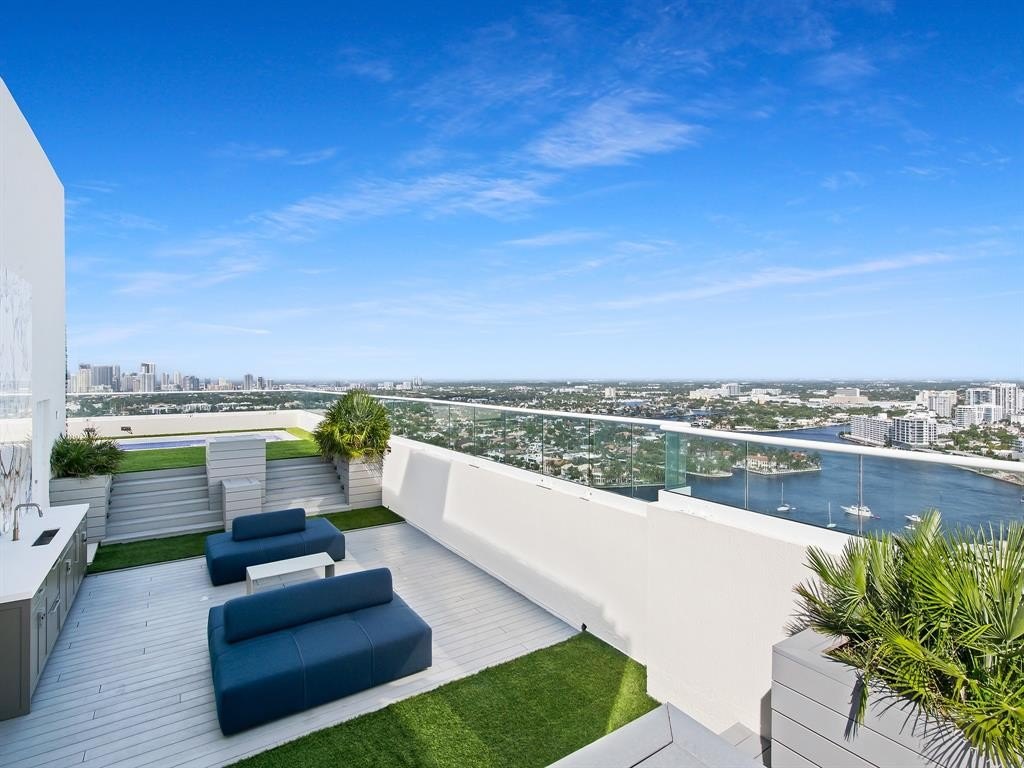 Fort Lauderdale, Florida, 33316, United States, 3 Bedrooms Bedrooms, ,4.5 BathroomsBathrooms,Residential,Forsale,1884593