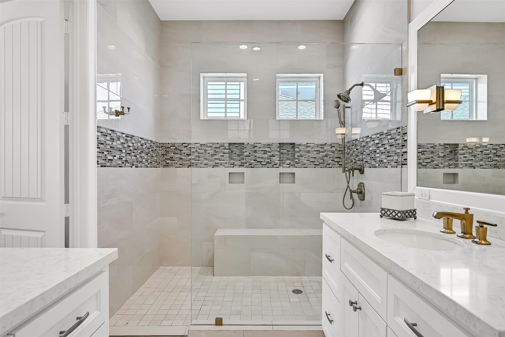 Galveston, Texas, 77554, United States, 4 Bedrooms Bedrooms, ,4.5 BathroomsBathrooms,Residential,Forsale,1954137