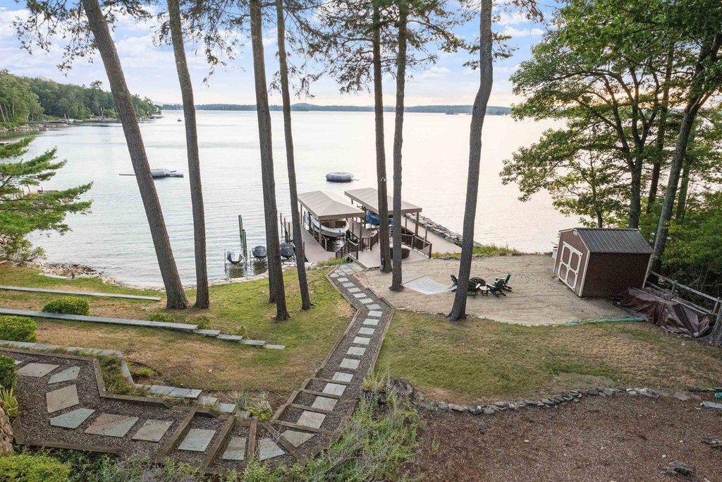 Moultonborough, New Hampshire, 03254, United States, 5 Bedrooms Bedrooms, ,5.5 BathroomsBathrooms,Residential,Forsale,1952906