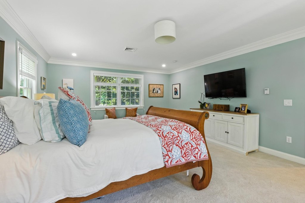 North Hampton, New Hampshire, 03862, United States, 4 Bedrooms Bedrooms, ,2.5 BathroomsBathrooms,Residential,Forsale,1952916