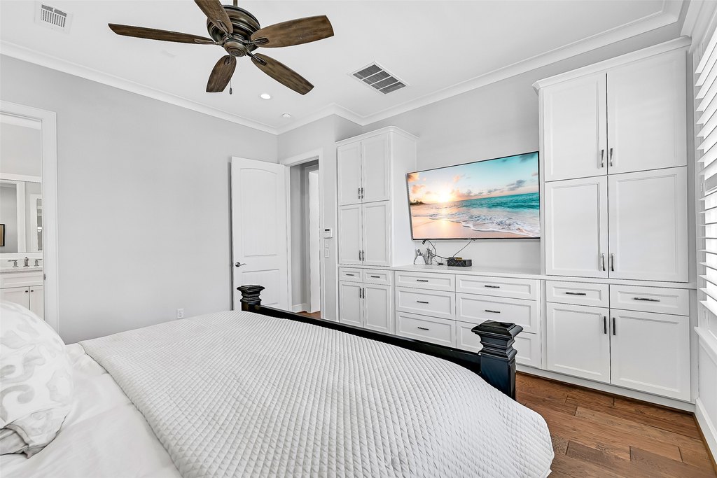 Galveston, Texas, 77554, United States, 4 Bedrooms Bedrooms, ,4.5 BathroomsBathrooms,Residential,Forsale,1954137