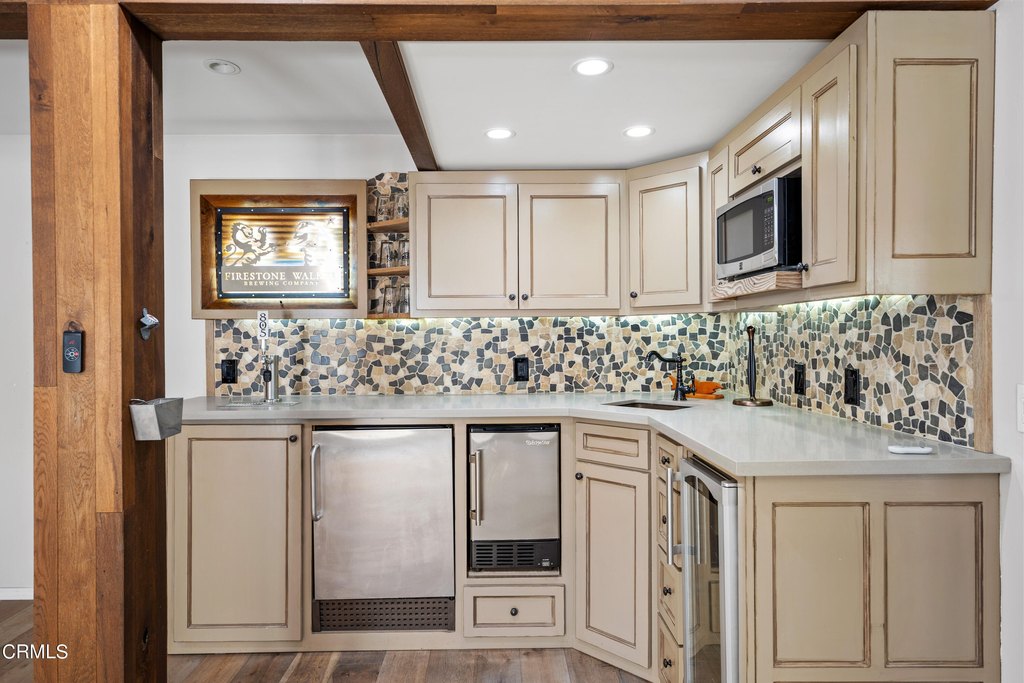 Oxnard, California, 93035, United States, 3 Bedrooms Bedrooms, ,3 BathroomsBathrooms,Residential,Forsale,1963620