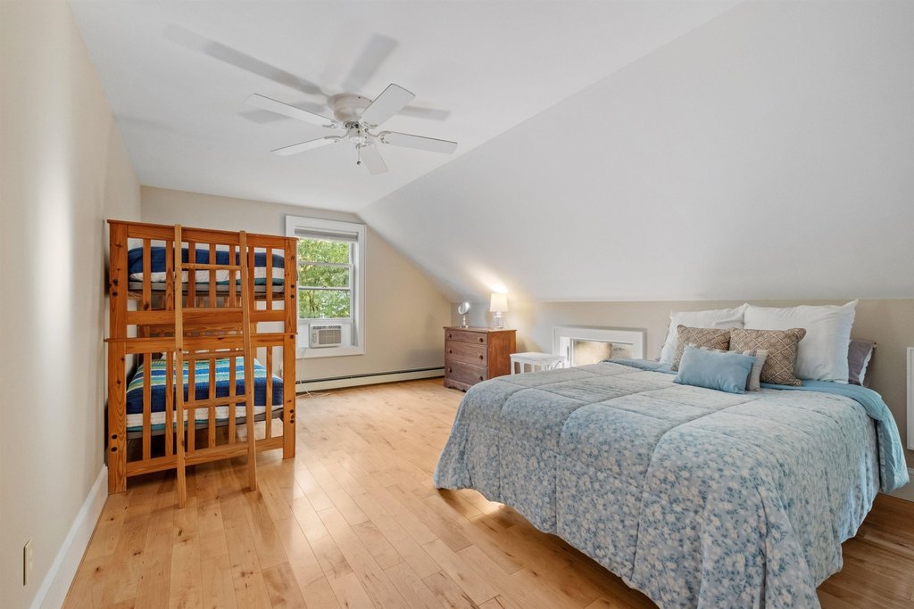 Moultonborough, New Hampshire, 03254, United States, 5 Bedrooms Bedrooms, ,3.5 BathroomsBathrooms,Residential,Forsale,1952910