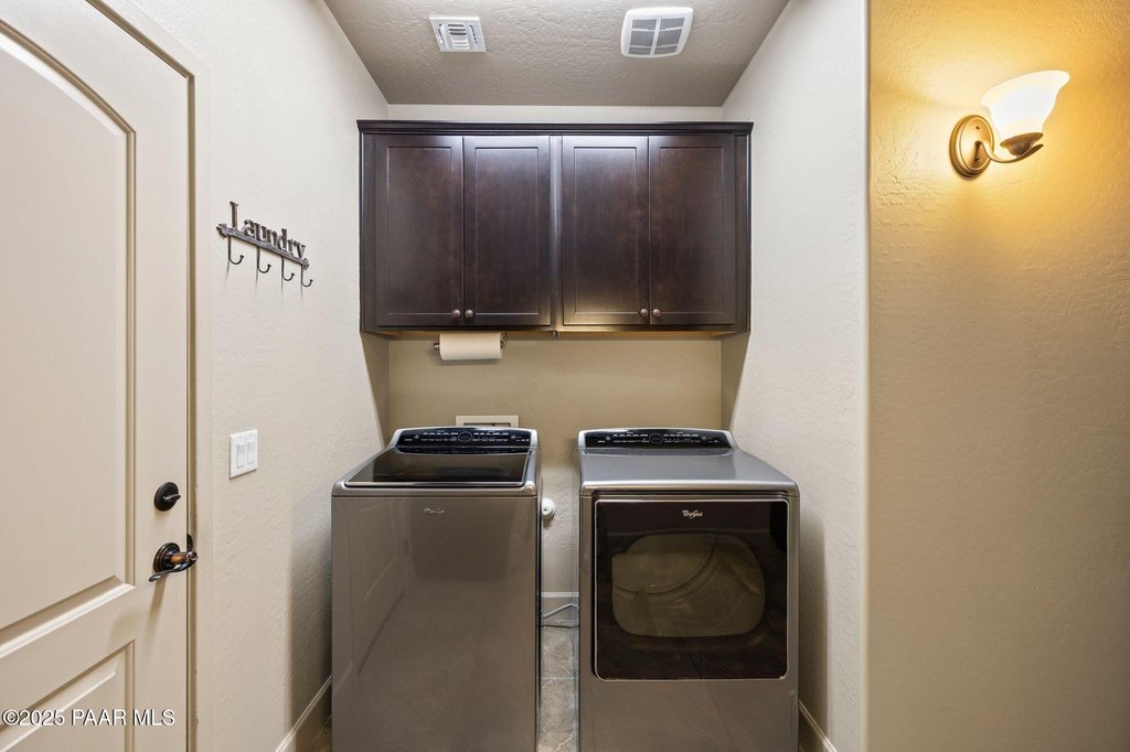 Prescott Valley, Arizona, 86315, United States, 3 Bedrooms Bedrooms, ,2.5 BathroomsBathrooms,Residential,Forsale,1952176