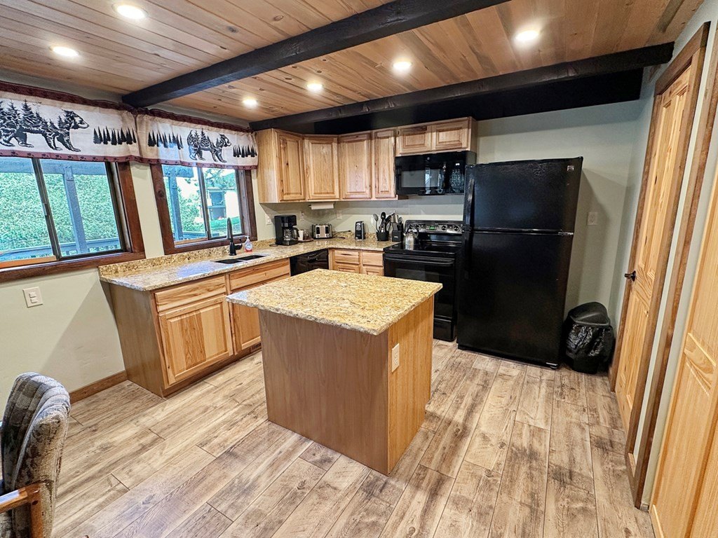 Cascade, Idaho, 83611, United States, 3 Bedrooms Bedrooms, ,2 BathroomsBathrooms,Residential,Forsale,1996717